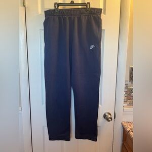 Men’s Navy Blue Nike Drawstring Sweatpants. Size Large